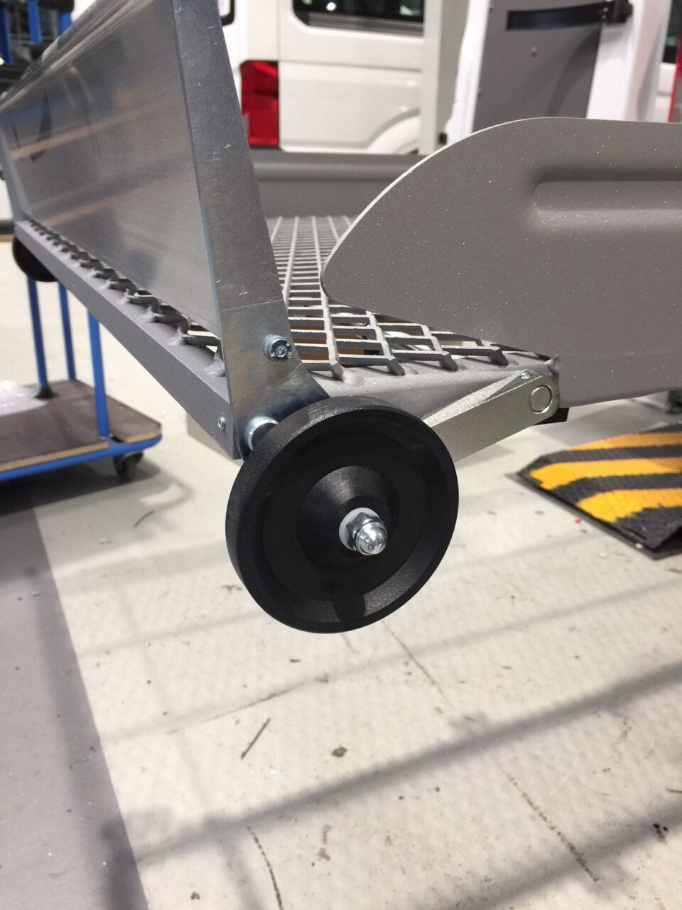 Wheel for anti-roll-off device